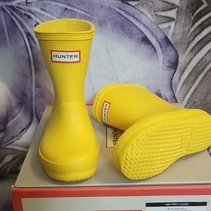 Hunter Original Rain Boots - Kids Size 6B/7G